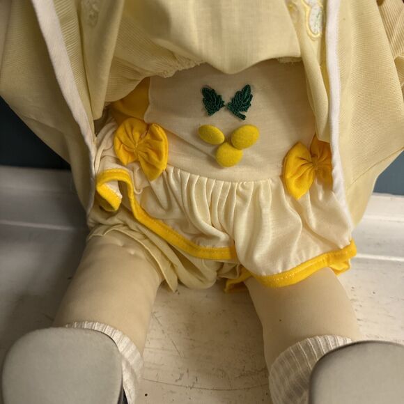 Vtg Handmade Jointed Cloth 18" Big Red Yarn Hair Rag Doll Rosebud Outfit 2001 - Picture 6 of 11